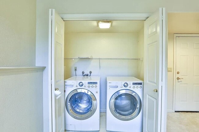 Building Photo - 510 Porpoise Bay Terrace