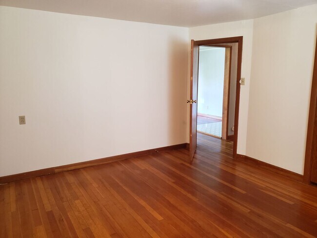 Building Photo - **PENDING** Unique Forest Grove Ranch with...