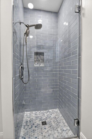 Building Photo - 1511 S Palmway