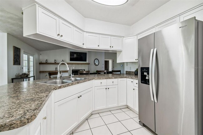 Building Photo - 15410 Manning Dr