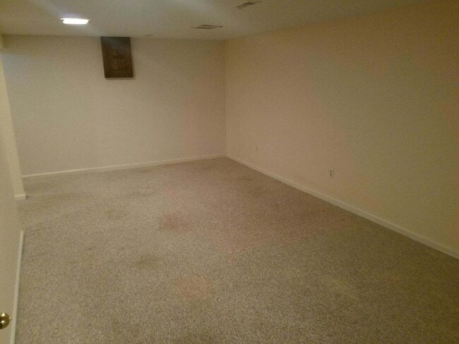 Building Photo - 3BR/1BA