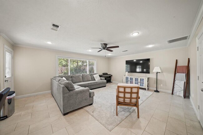 Building Photo - 5427 Stillbrooke Dr