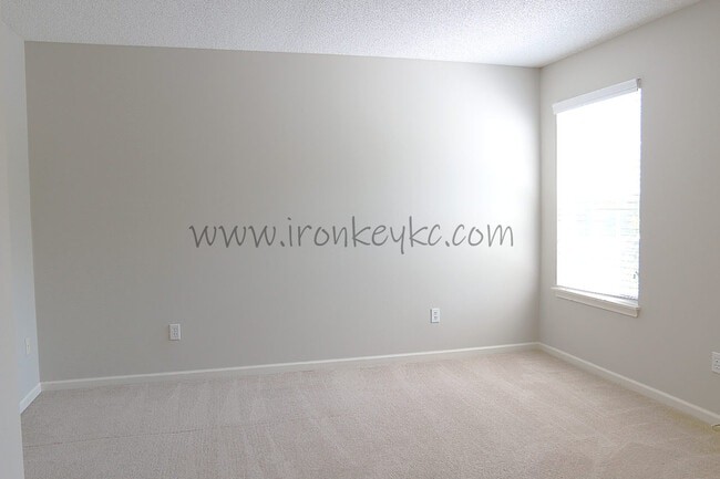 Building Photo - 9221 Boehm Dr