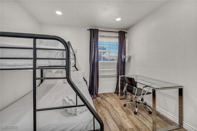 Building Photo - 1334 Dorothy Ave