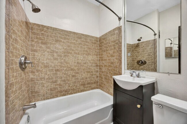 Building Photo - 2421 Kenilworth Ave