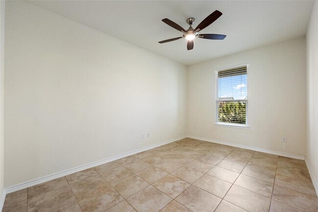Building Photo - 3853 Legend Hill