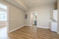 Building Photo - 231 S Main St