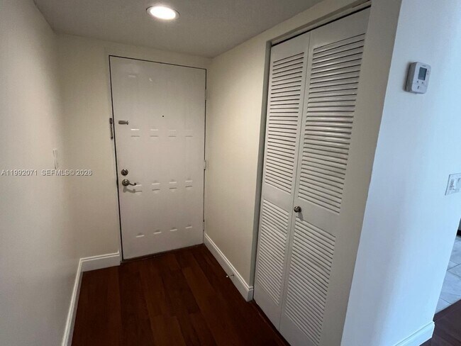 Building Photo - 8810 SW 132nd Pl