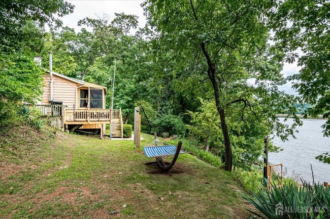 Building Photo - 23 Cardownie St