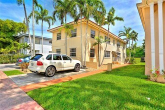 Building Photo - 237 Madeira Ave
