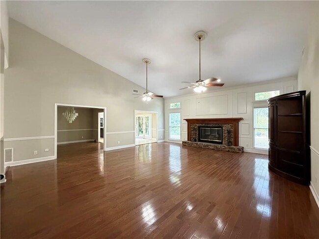 Building Photo - 2320 Copper Trail Ln NE