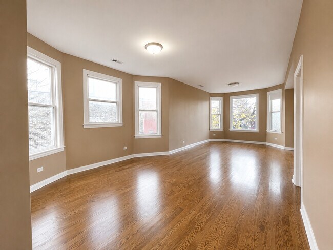 Building Photo - 1807 N Lawndale Ave