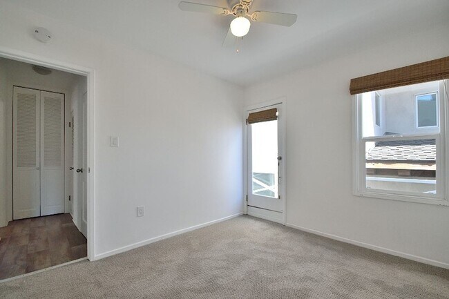 Building Photo - j421