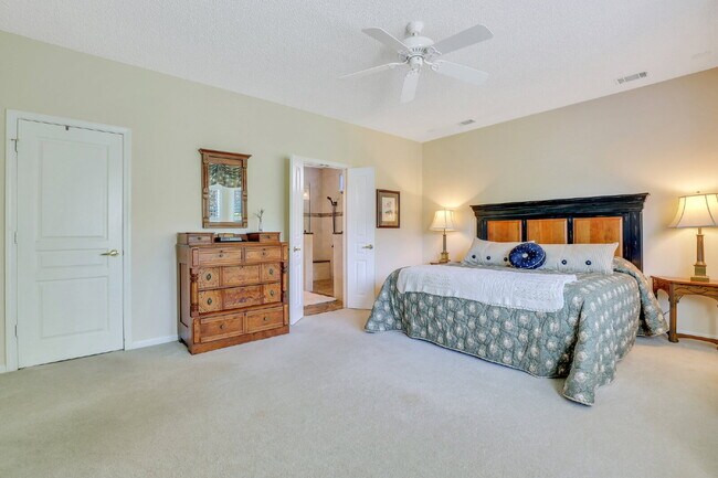 Building Photo - 5 Lacebark Ln