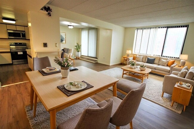 Building Photo - Allston 2-bed/1-bath with Laundry in Unit