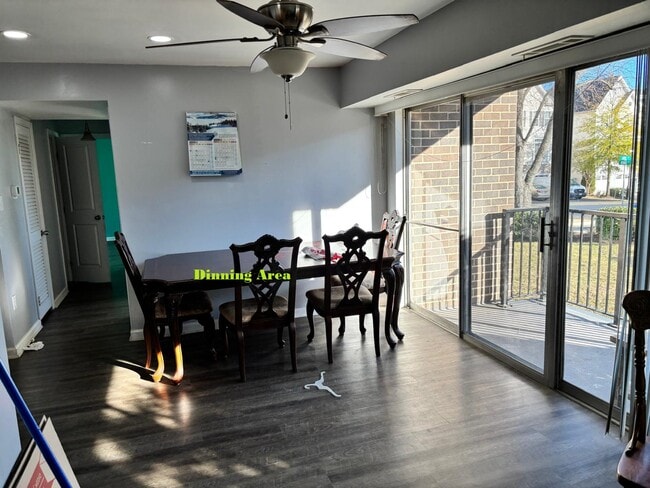 Building Photo - 1550 Renate Dr