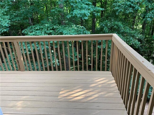 Building Photo - 6122 Deluna Way