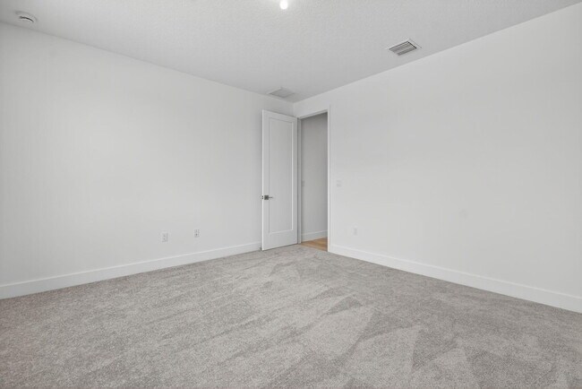 Building Photo - 10026 Skyloft St
