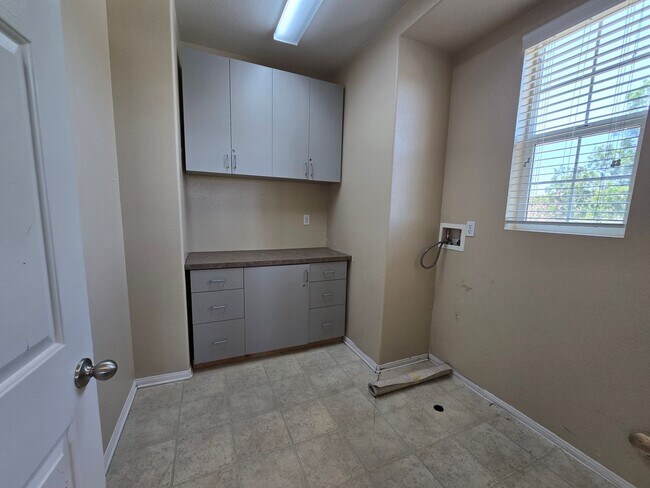 Building Photo - 1116 Witherill Pl