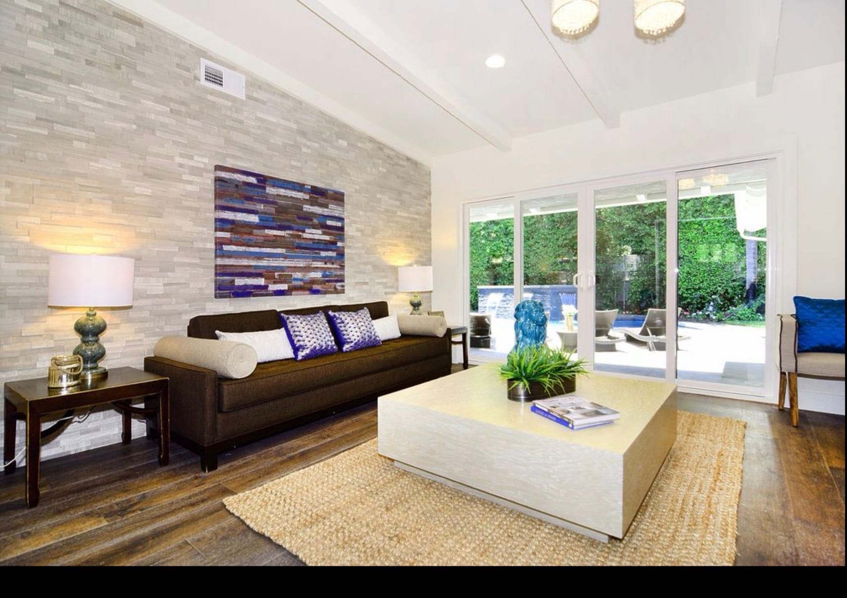 Building Photo - 15643 Woodfield Pl