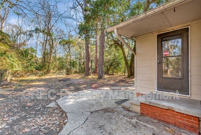 Building Photo - 848 Savage Rd