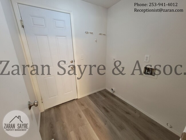 Building Photo - 2805 9th St SE