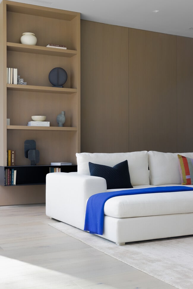 Building Photo - 2106 Matthews Dr