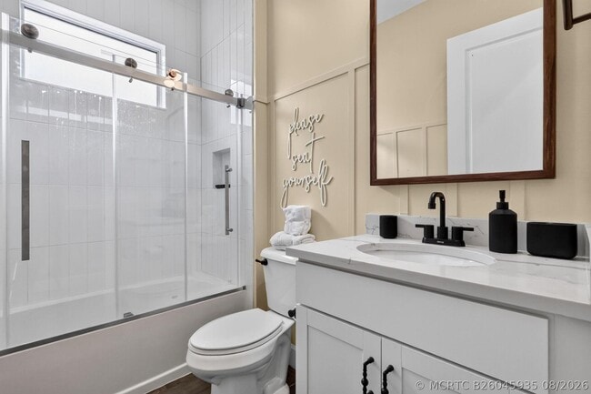Building Photo - 15660 Goldfinch Cir