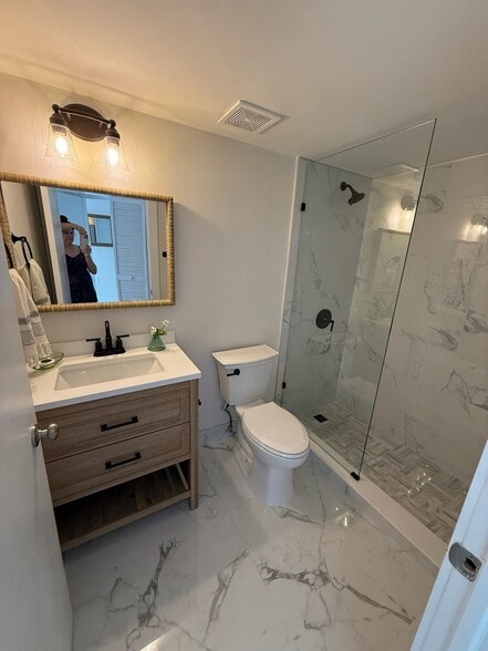 Building Photo - 6726 SW 130th Pl