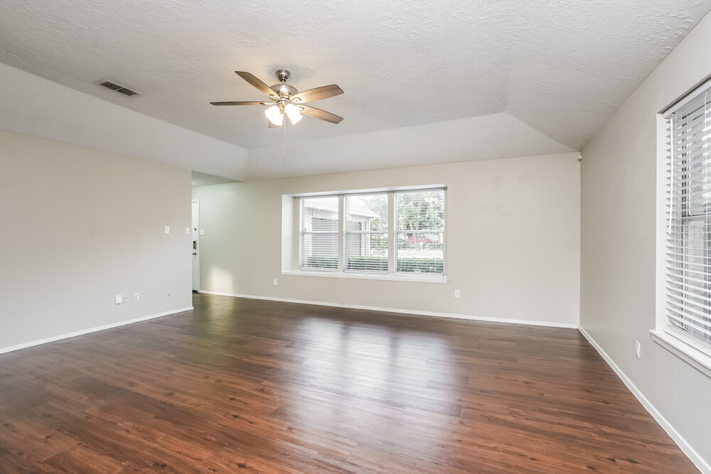 Building Photo - 21035 Rivershadows Ln