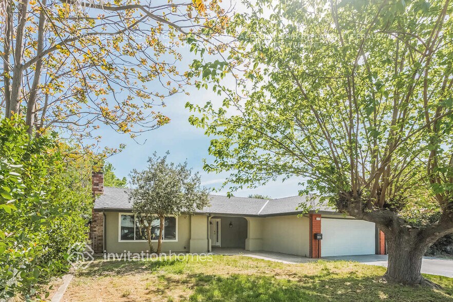 Building Photo - 3116 Bridgeford Dr