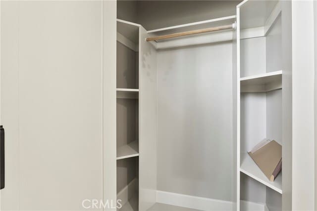 Building Photo - 354 La Perle Pl