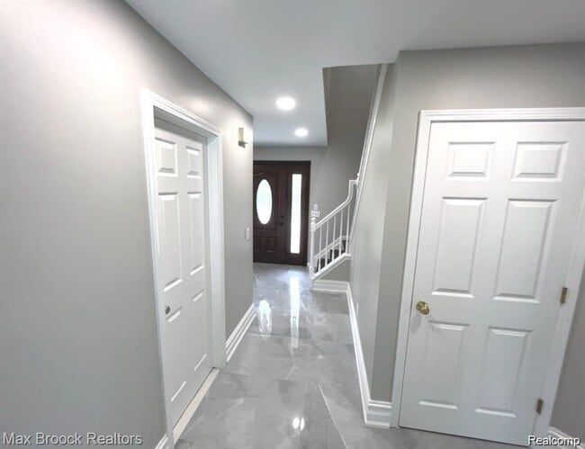 Building Photo - 7980 Billingham Rd