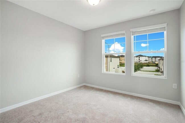 Building Photo - 1068 Appleton St