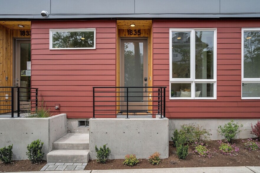 Building Photo - 1835 14th Ave