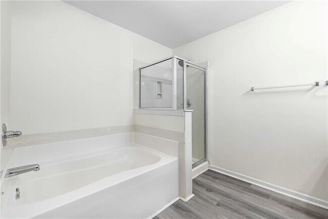 Building Photo - 4003 Labrador Way