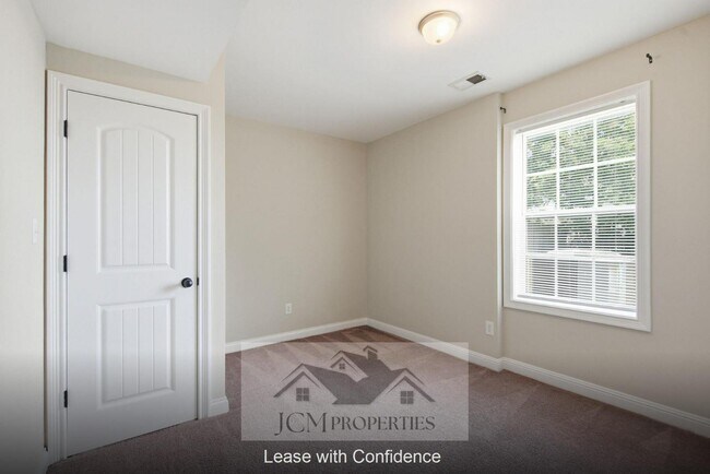 Building Photo - 938 Cobble Dr