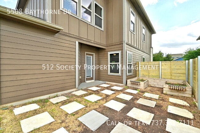 Building Photo - 5508 Baythorne Dr