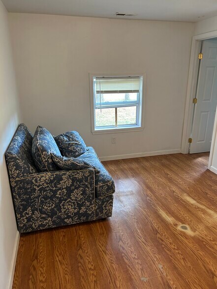 Livingroom - 26908 Plantation Rd