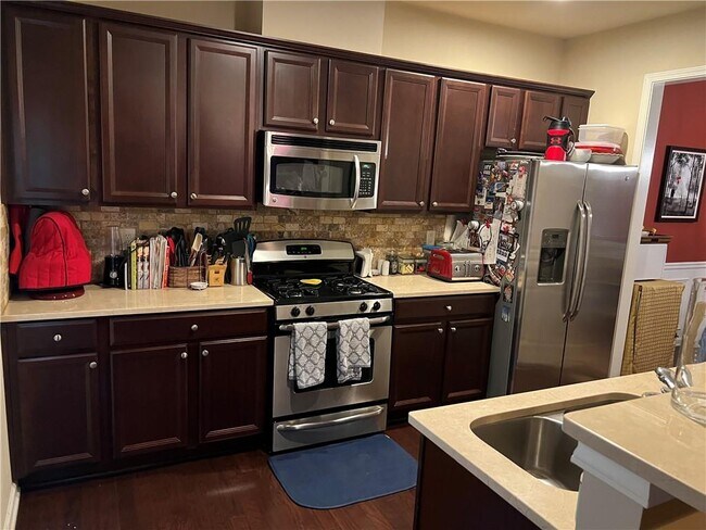 Building Photo - 650 Township Cir