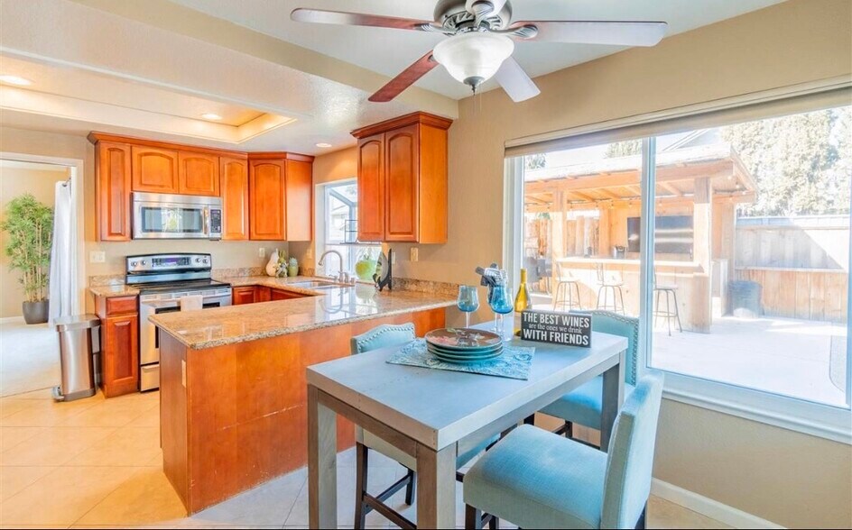 Building Photo - 2271 Biscay Ct