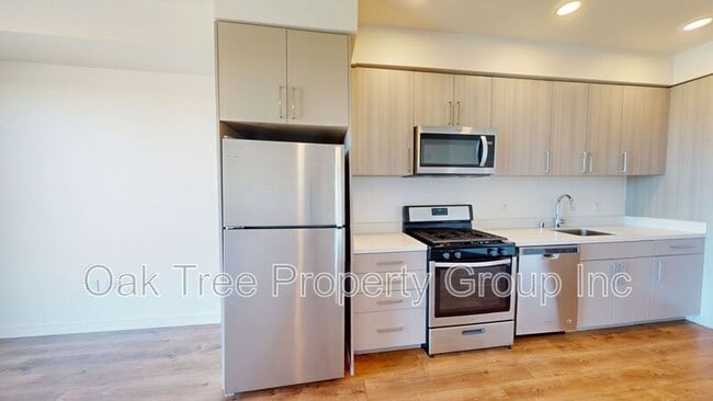 Building Photo - 532 Union St