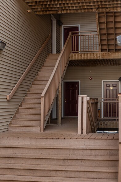 Building Photo - 2768 Gatewood Cir