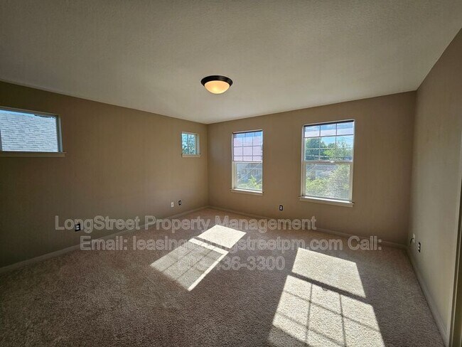 Building Photo - 6458 NE 8th Ave