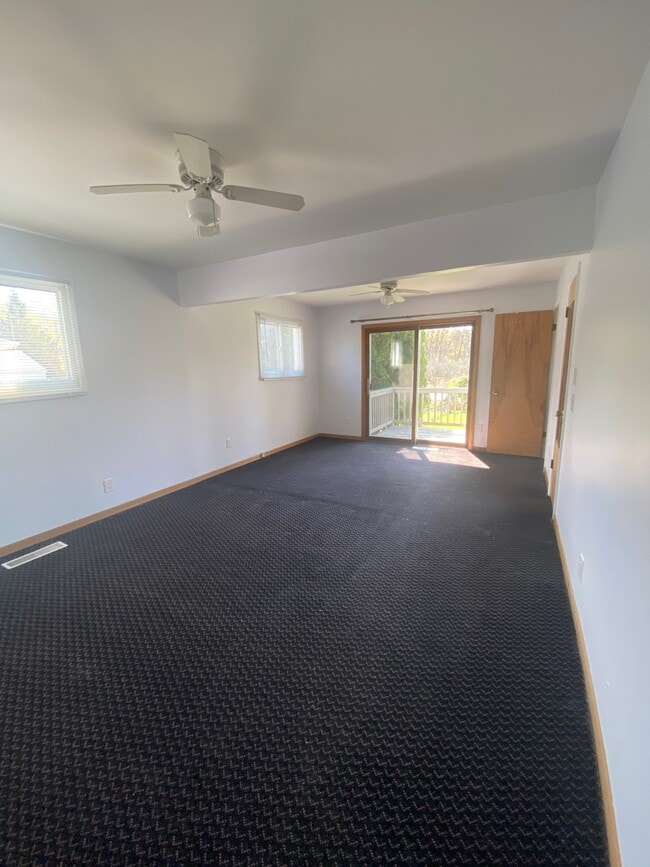 Building Photo - 3634 Roosevelt Cir