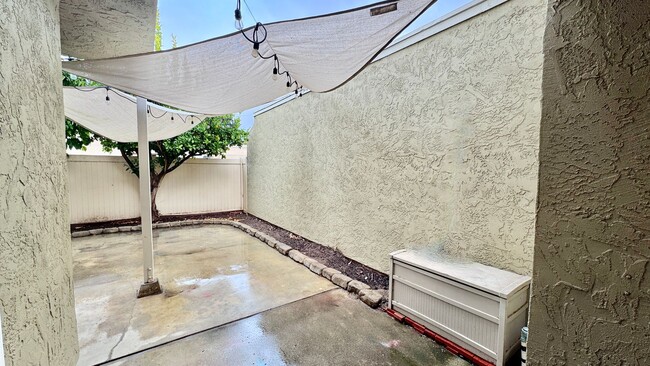 Building Photo - Fully Remodeled 3 bed/2.5 bath in Poway