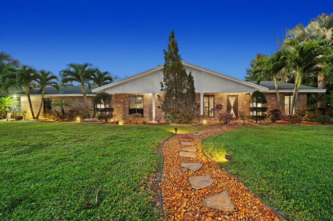 Building Photo - 4501 Briarcliff Ln