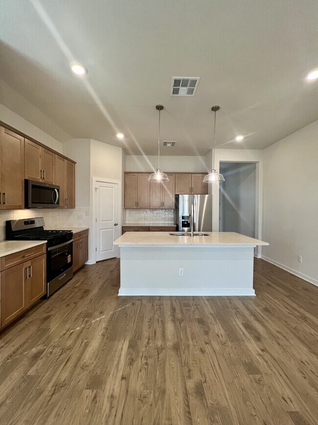 Building Photo - 14438 Inspiration Pt