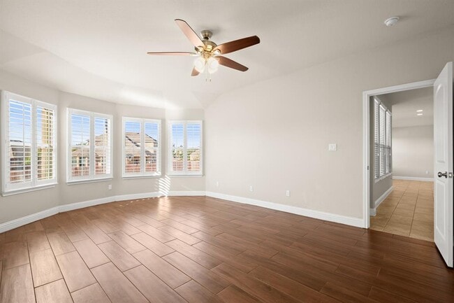 Building Photo - 1937 Little George Dr