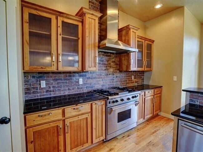 Building Photo - 4770 E Pegasus Ct